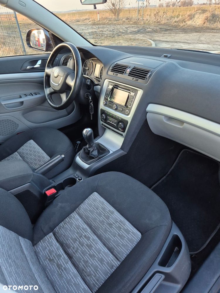 Skoda Octavia 2.0 TDI Edition 100 DPF - 11