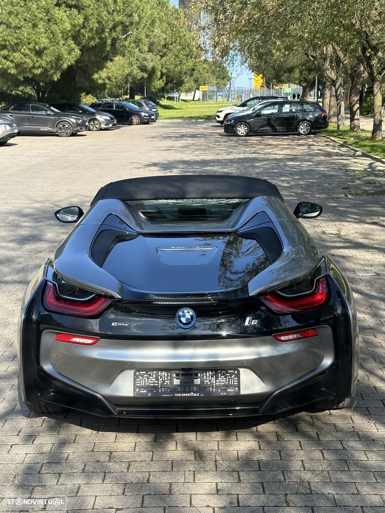BMW i8 Roadster - 10