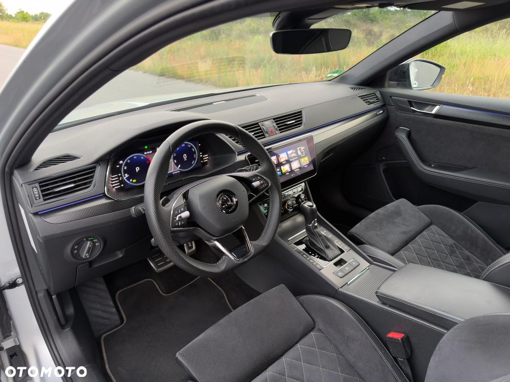 Skoda Superb 2.0 TDI DSG Sportline - 26