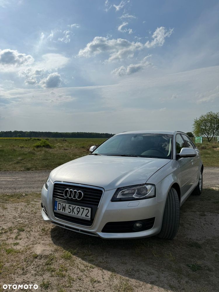 Audi A3 Sportback 1.4 TFSI Ambiente - 2