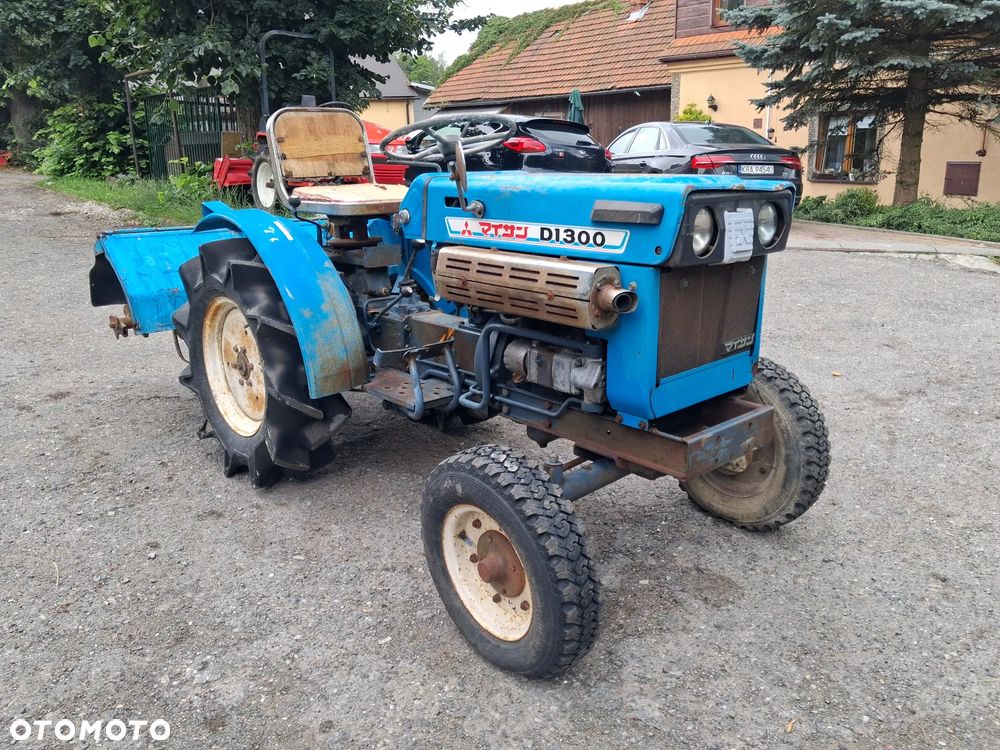 Mitsubishi D1300 - 4