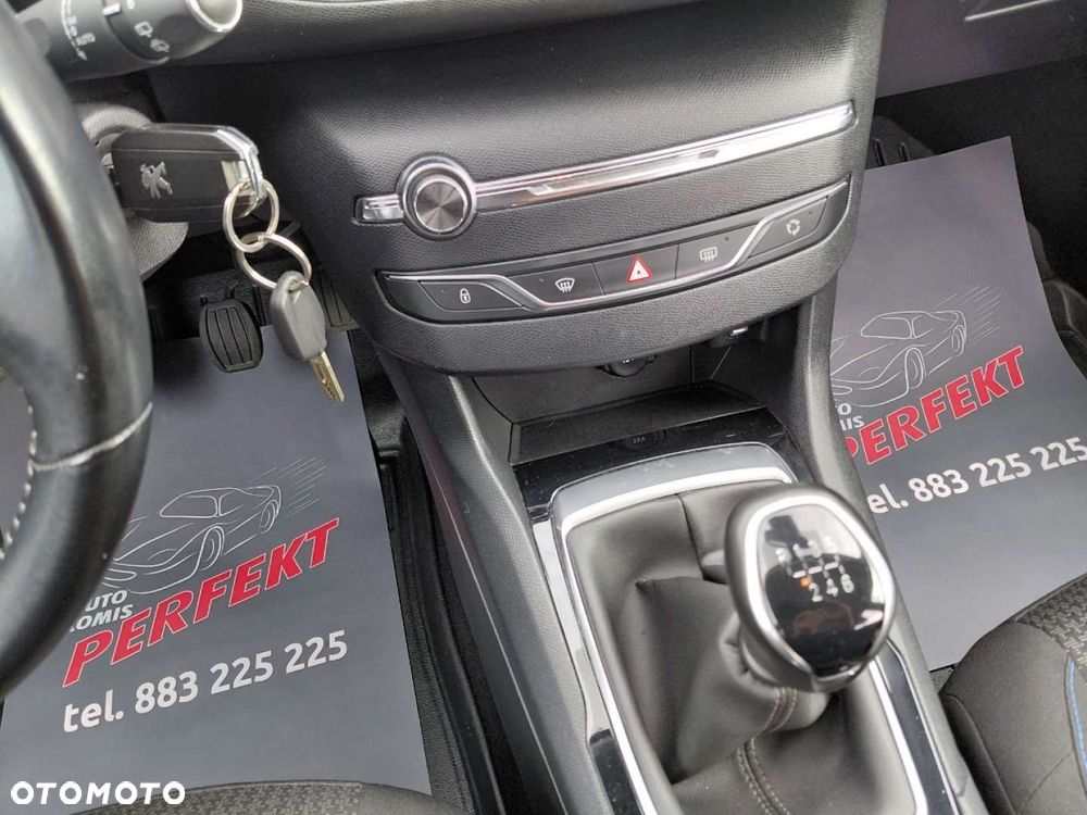 Peugeot 308 - 23