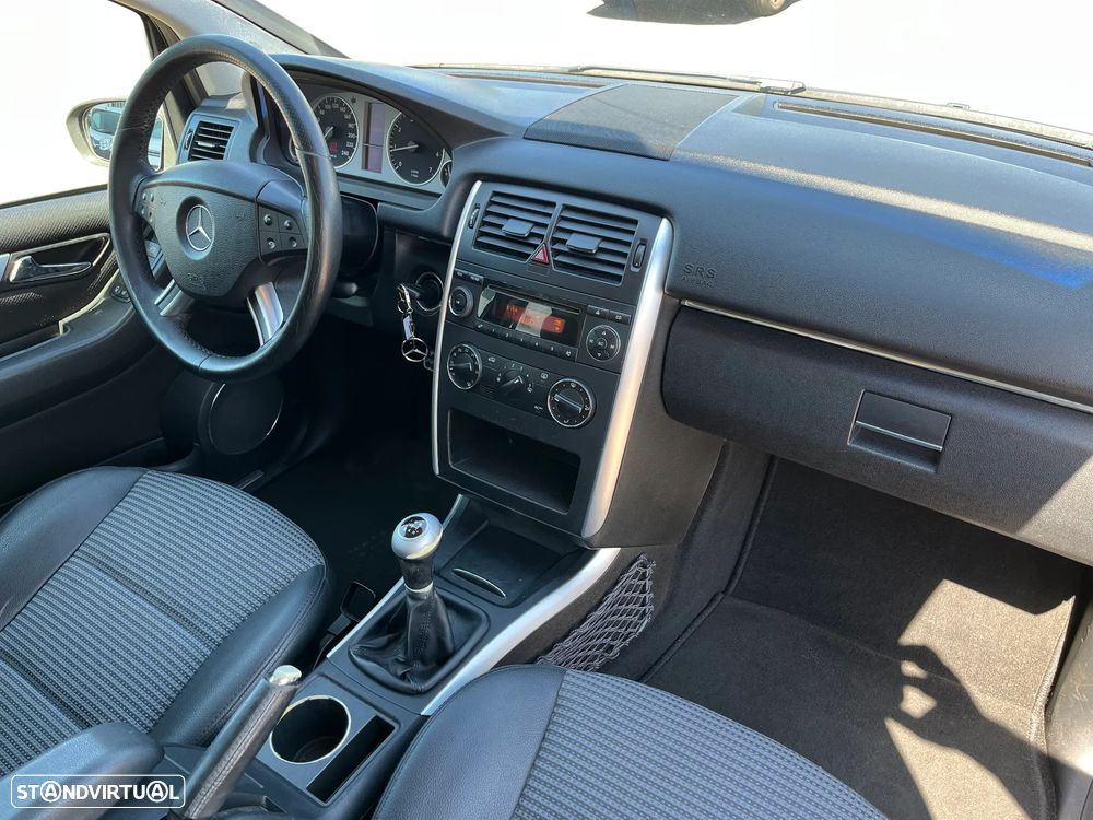 Mercedes-Benz B 150 Standard - 16