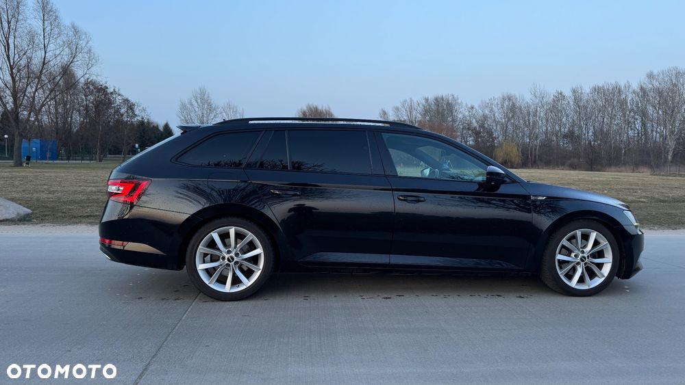 Skoda Superb 2.0 TDI DSG Sportline - 3
