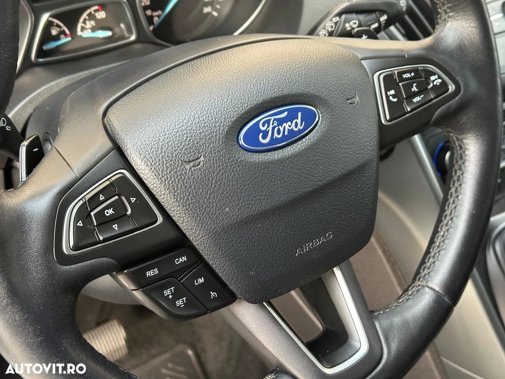 Ford Kuga 2.0 TDCi 4x4 Aut. Titanium - 12
