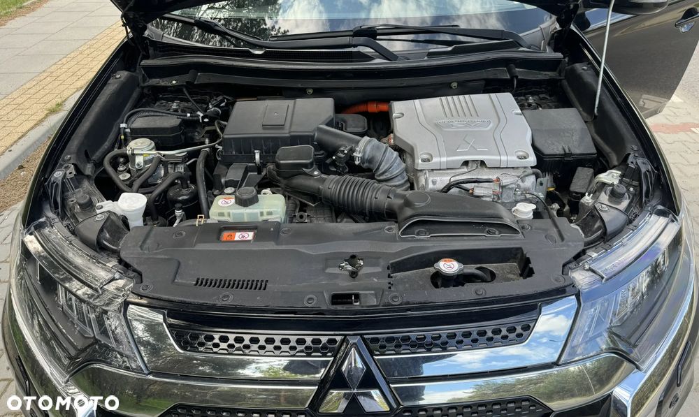 Mitsubishi Outlander 2.4 4WD Diamant+ - 11