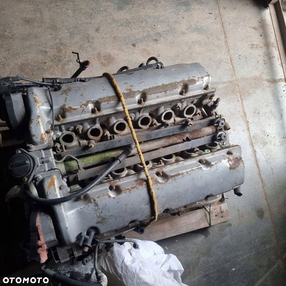 BMW E31 E32 SILNIK 5,0 V12 M70 B50 - 1
