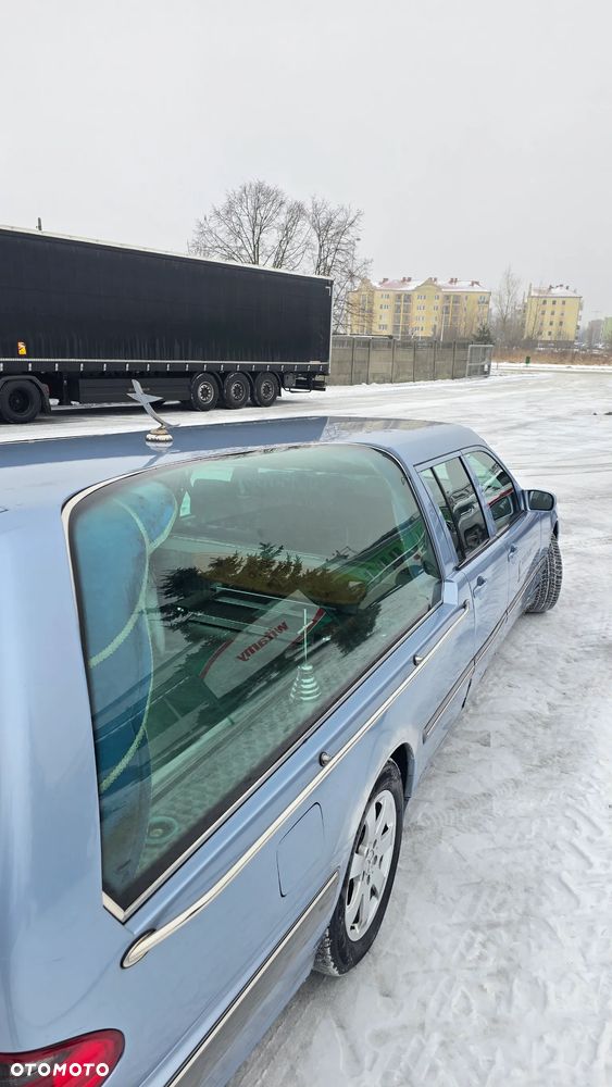 Mercedes-Benz Klasa E - 11