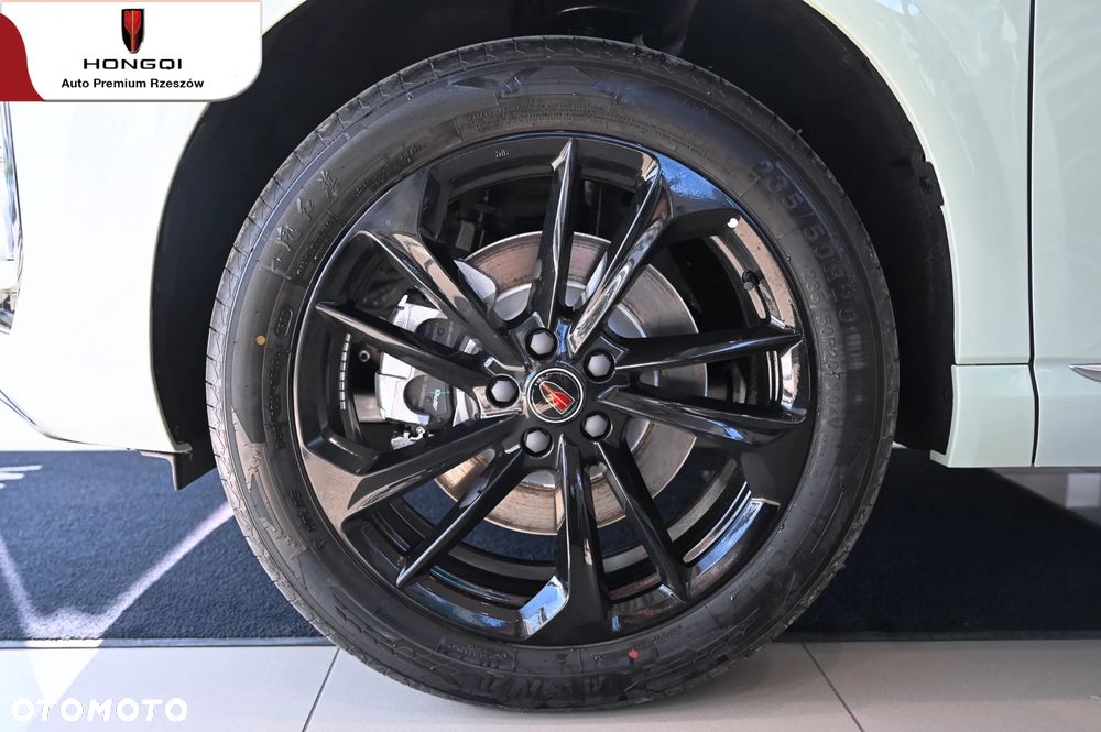 Hongqi HS3 2.0T AWD - 24