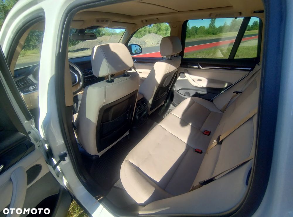 BMW X3 xDrive28i - 18