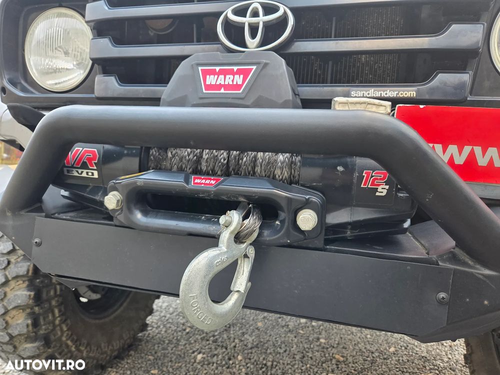 Toyota Land Cruiser - 17