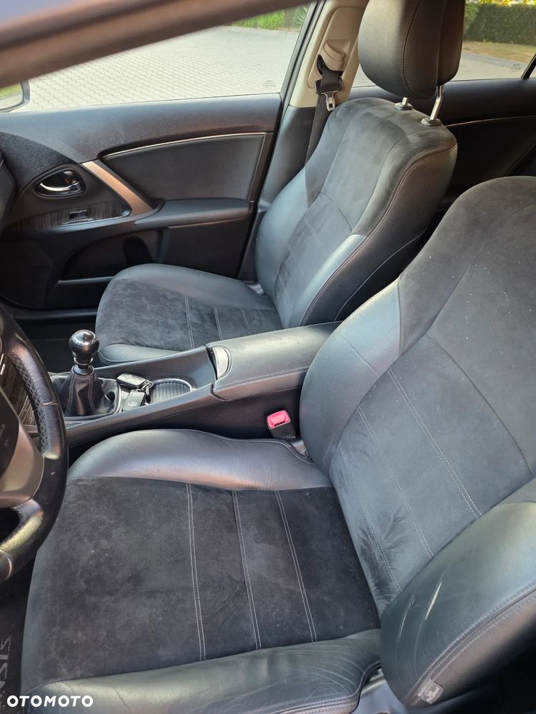 Toyota Avensis 2.0 D-4D Style - 34