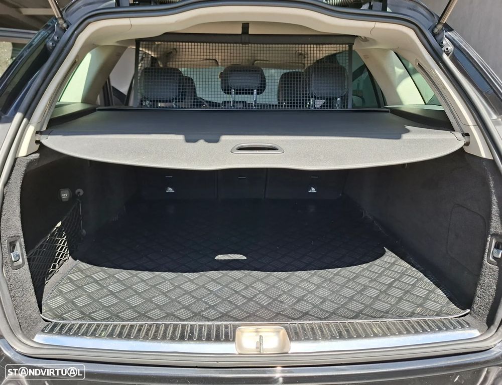 Mercedes-Benz C 180 BlueTEC Avantgarde+ - 23