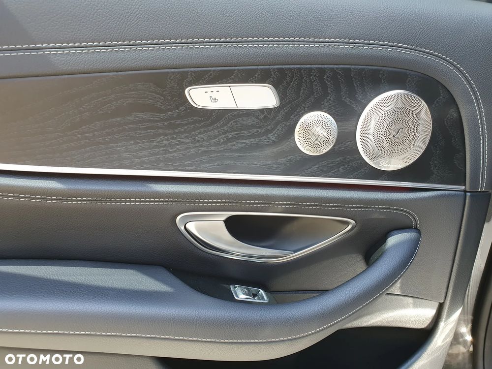 Mercedes-Benz Klasa E 400 d 4Matic 9G-TRONIC AMG Line - 22