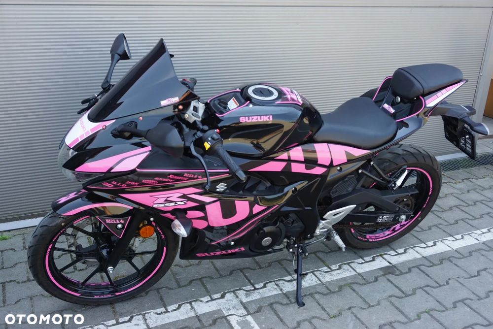 Suzuki GSX - 11