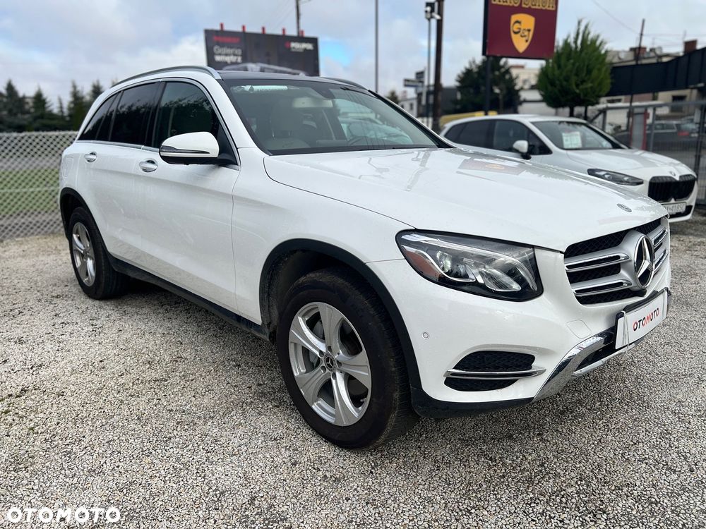 Mercedes-Benz GLC 300 Coupe 4Matic 9G-TRONIC - 2