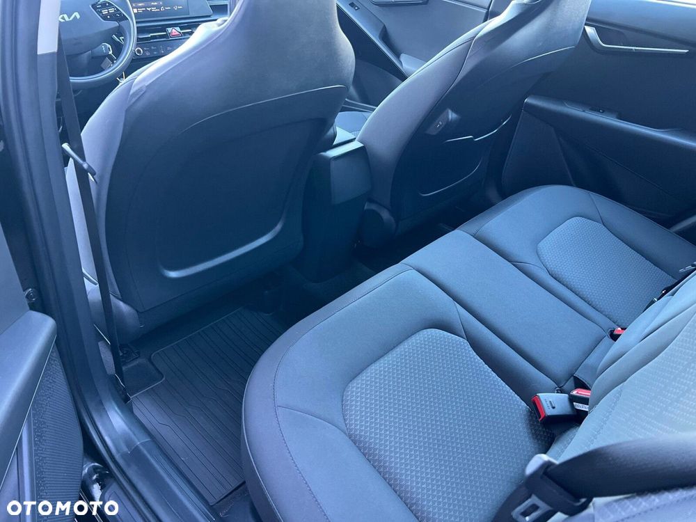 Kia Niro 1.6 GDI Hybrid M - 29