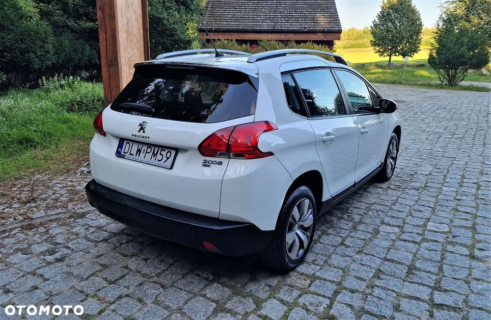 Peugeot 2008 1.2 Pure Tech Active EU6 - 3
