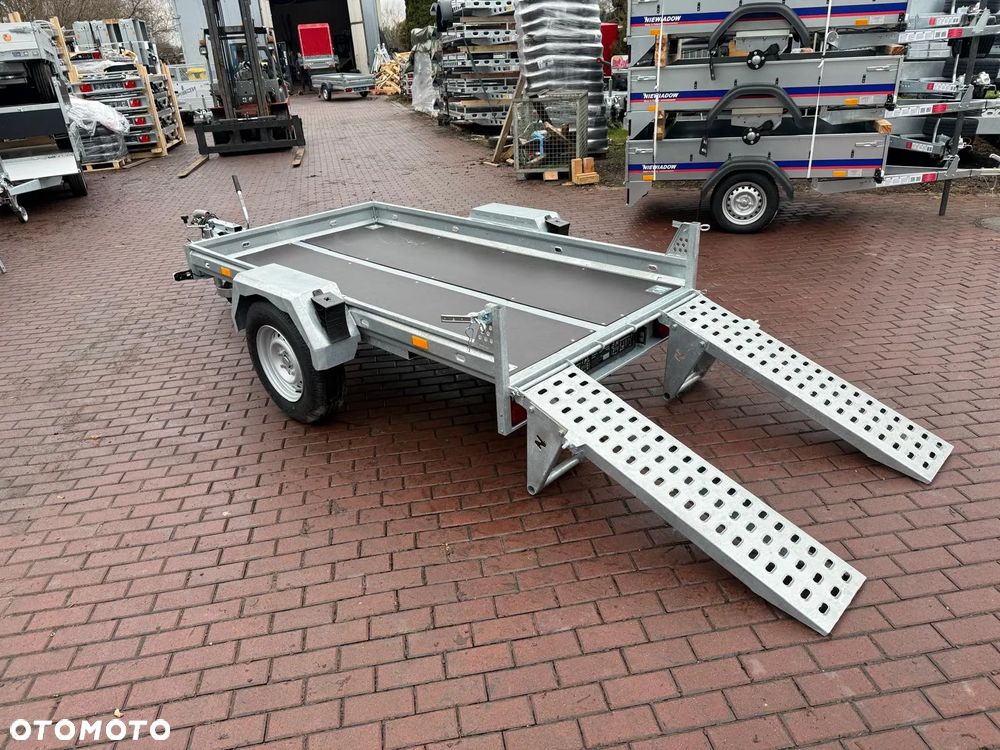 Niewiadów Przyczepa do przewozu sprzętu budowlanego Niewiadów K1325 254x132x15cm DMC 1300 kg 1 oś pod mikrokoparkę minikoparka MOTOMUS - 5