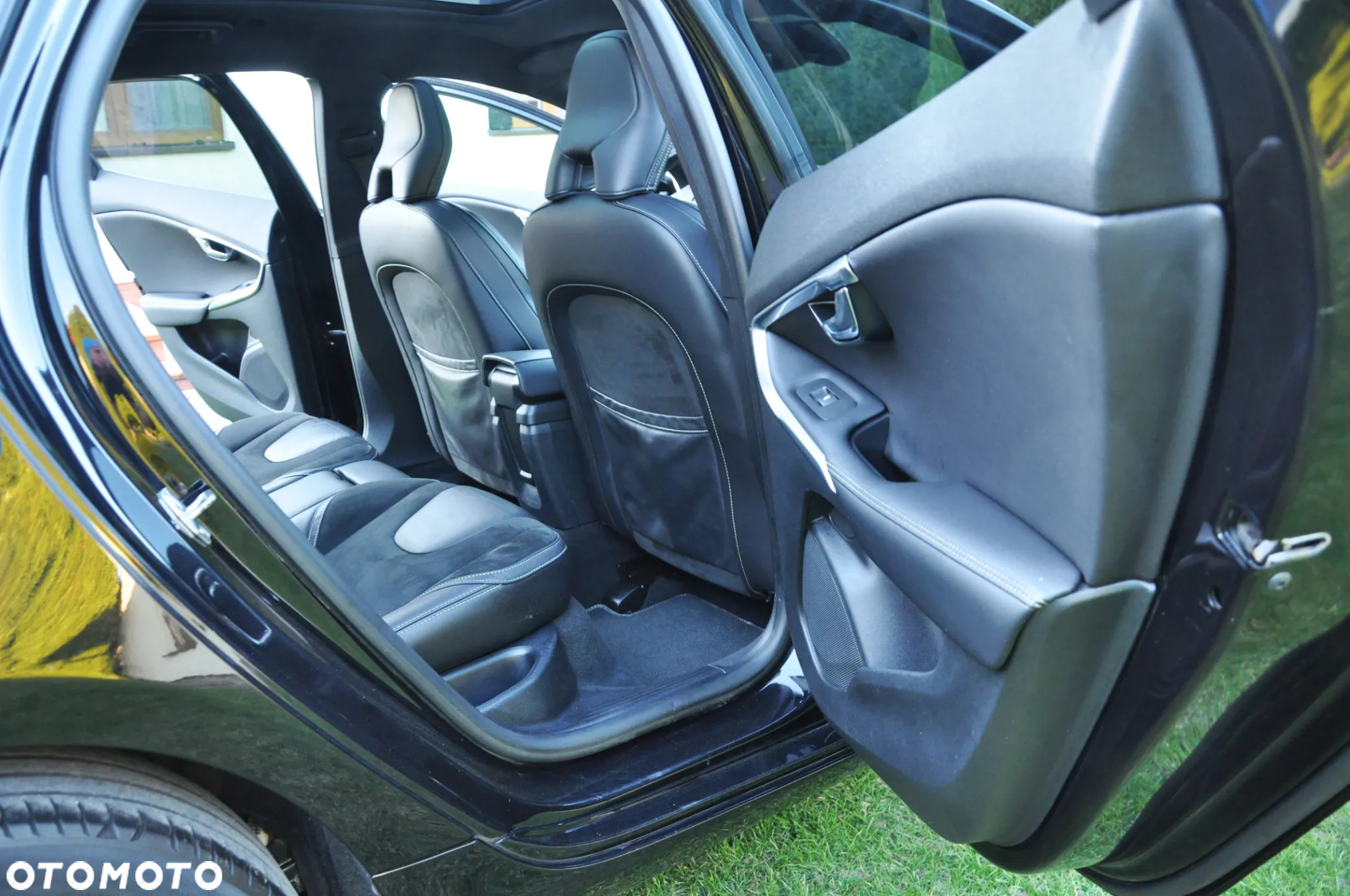 Volvo V40 T3 Drive-E R-Design Momentum - 8