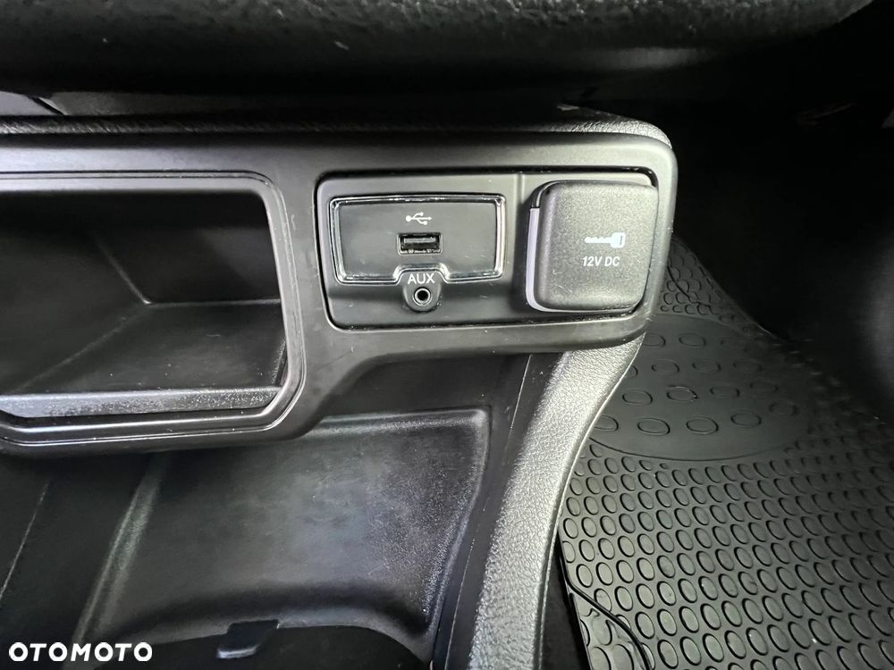 Jeep Renegade - 29