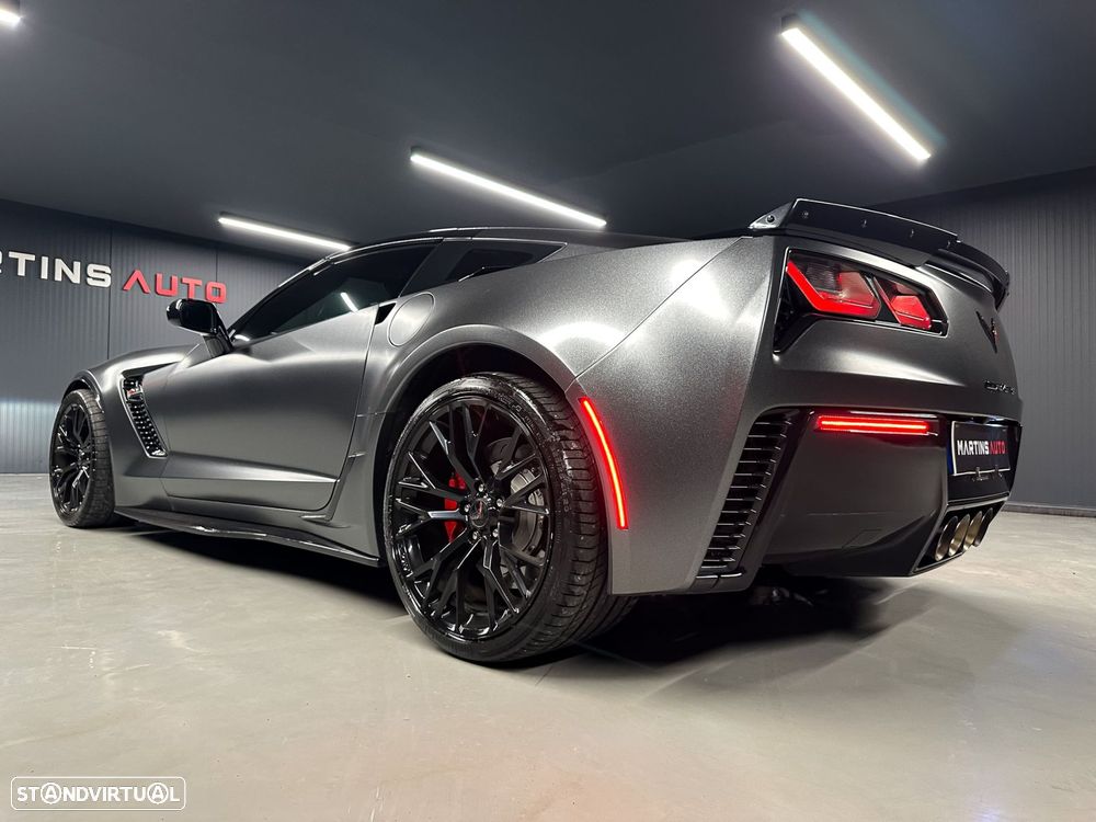 Chevrolet Corvette - 15