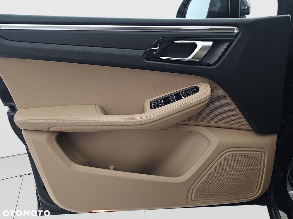 Porsche Macan Standard - 12