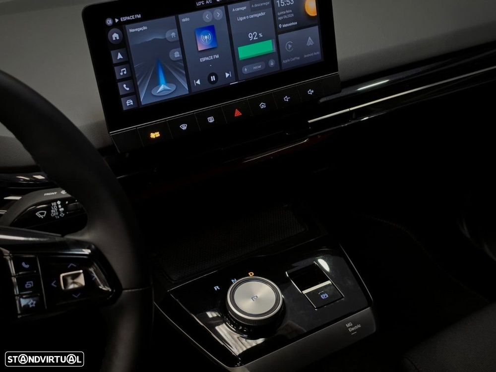 MG MG4 64 kWh Luxury - 8