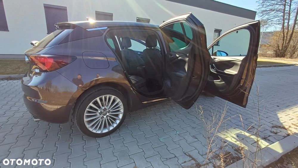 Opel Astra 1.6 T Elite S&S - 18