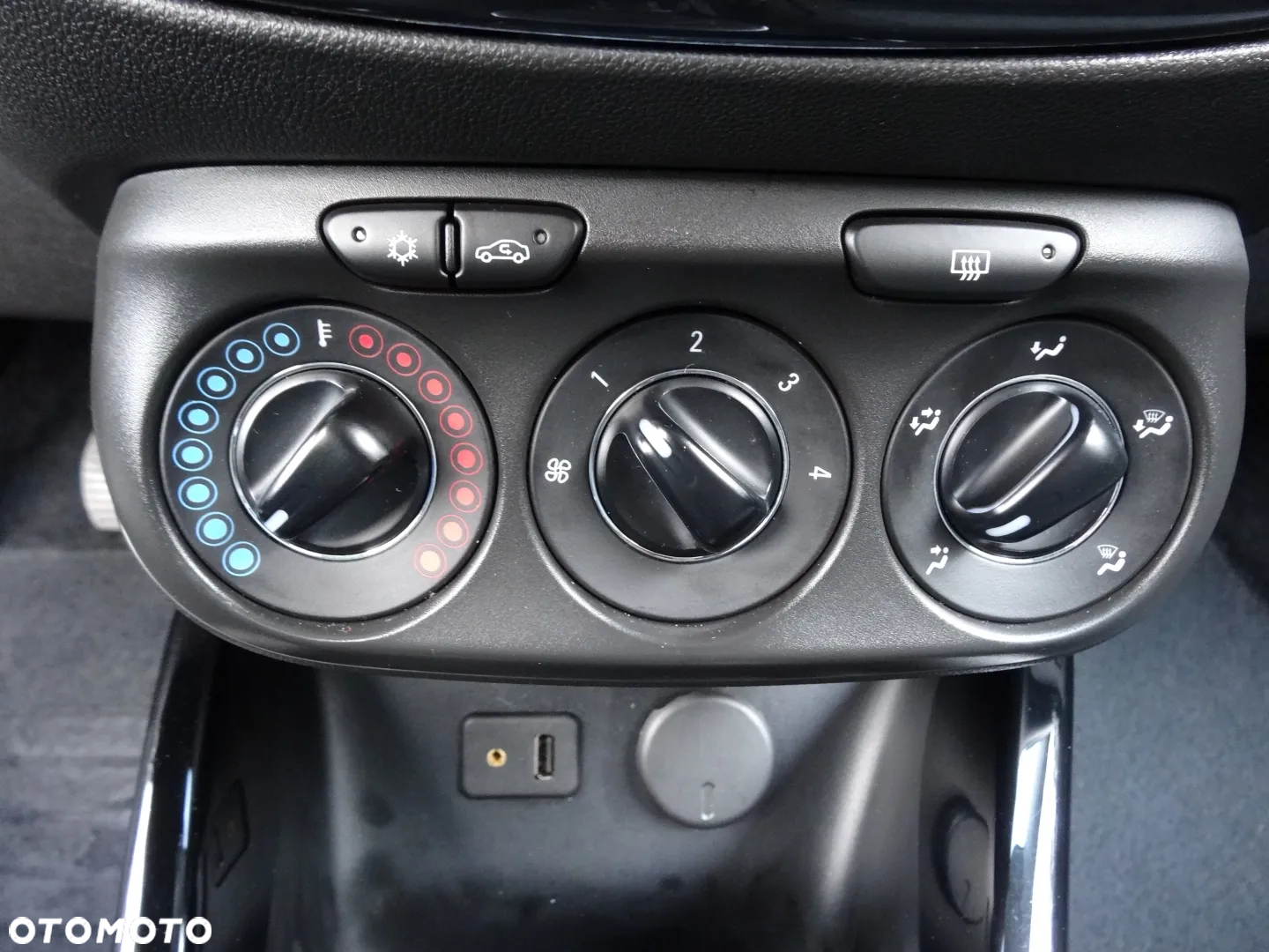 Opel Adam 1.2 Jam - 24