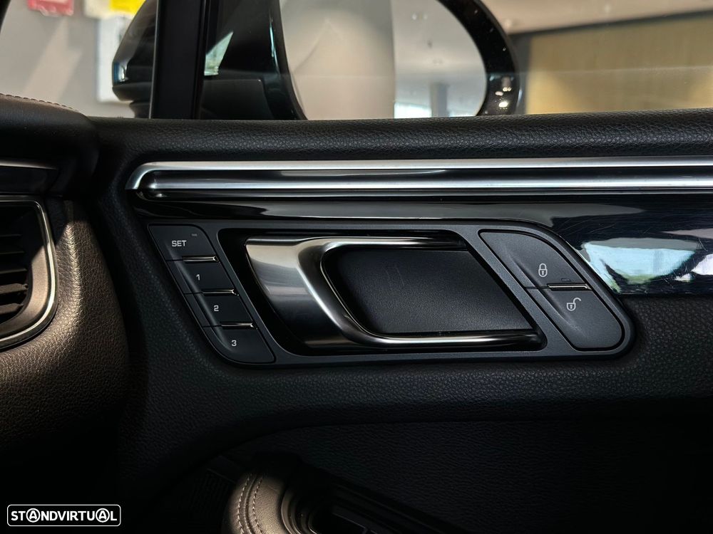 Porsche Macan S - 29