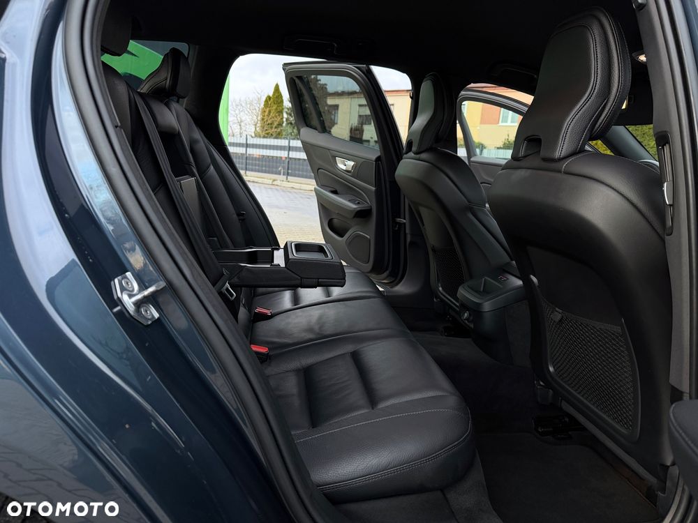Volvo V60 - 25