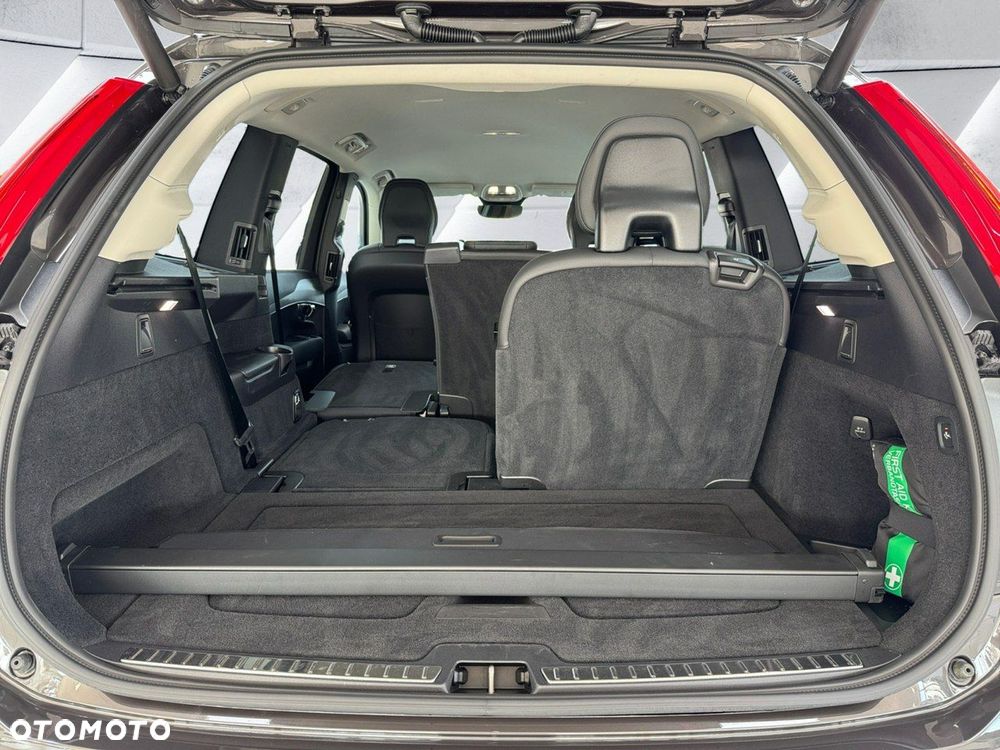 Volvo XC 90 T8 AWD Plug-In Hybrid Core Bright 7os - 13