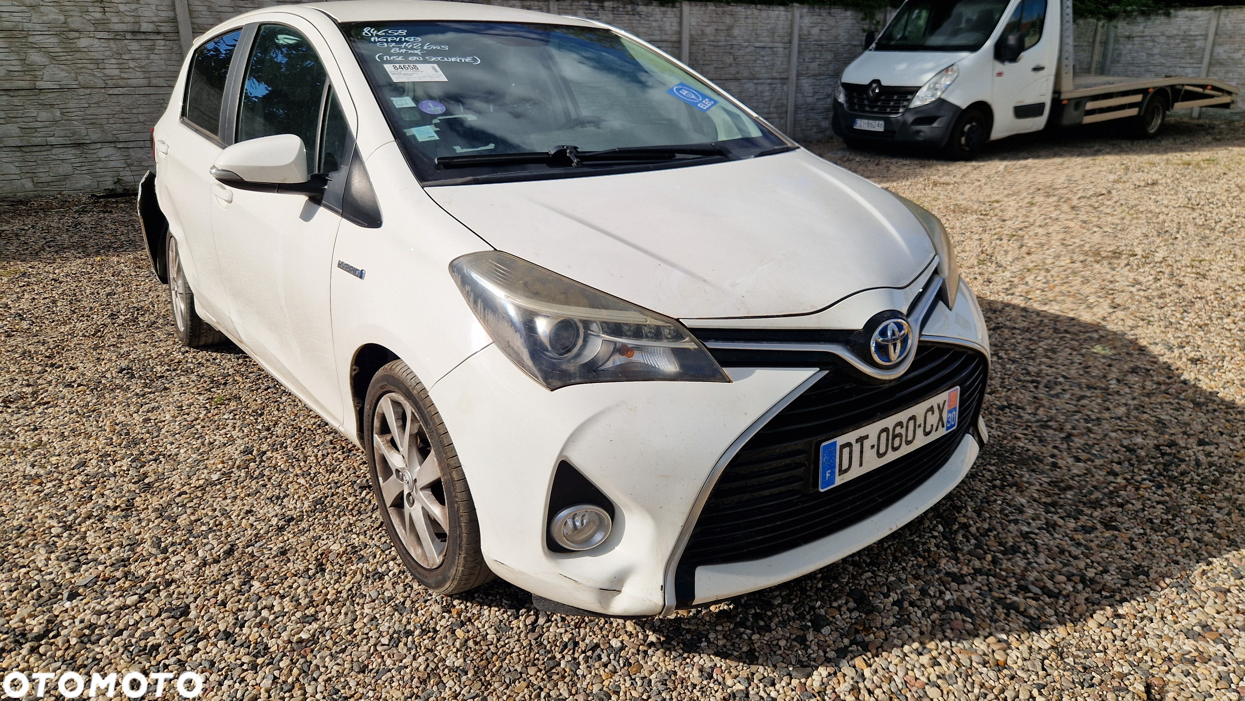 Toyota Yaris Hybrid 100 Dynamic EU6 - 7