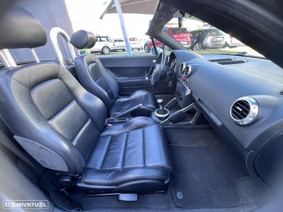 Audi TT Roadster 1.8 T - 26