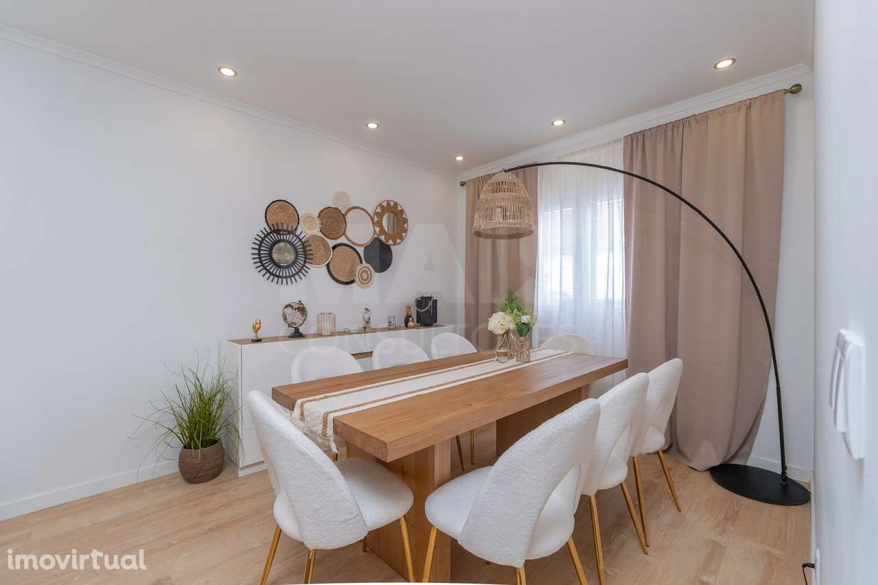 Moradia T3 Remodelada com, Espaço Exterior em Salvaterra de Magos - Grande imagem: 3/37