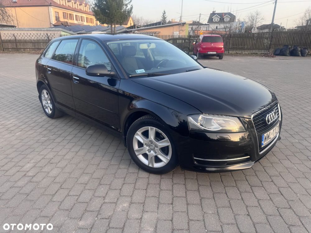 Audi A3 Sportback - 1