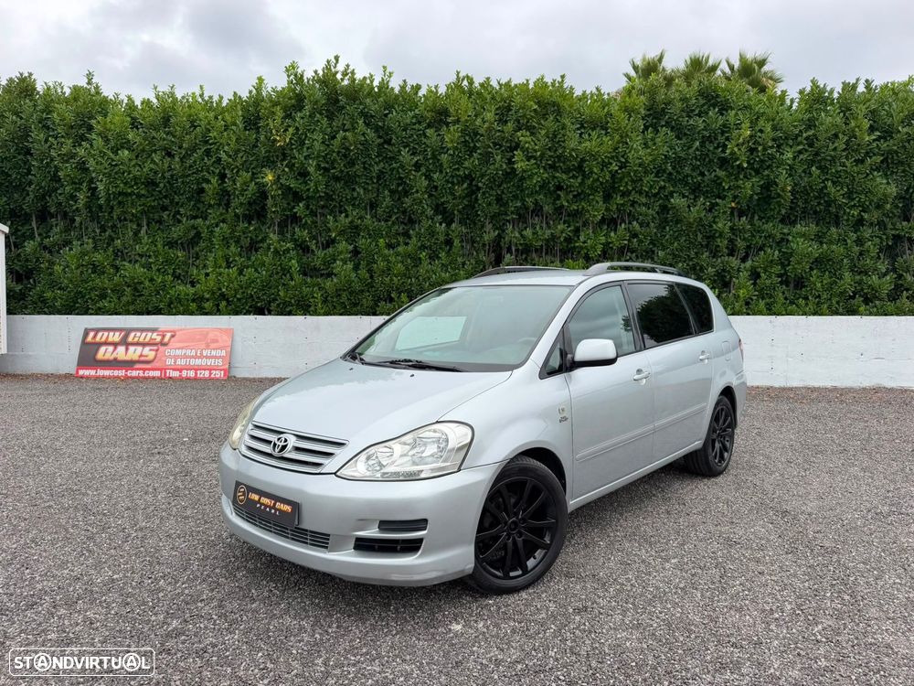 Toyota Avensis Verso 2.0 D-4D - 2
