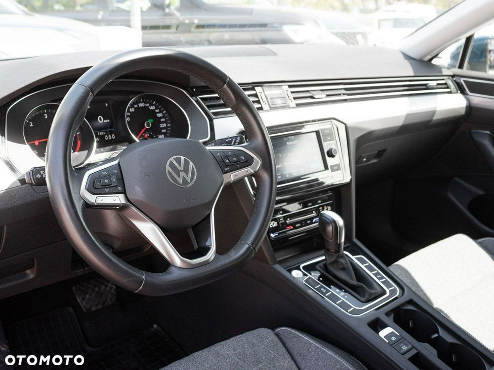 Volkswagen Passat - 7