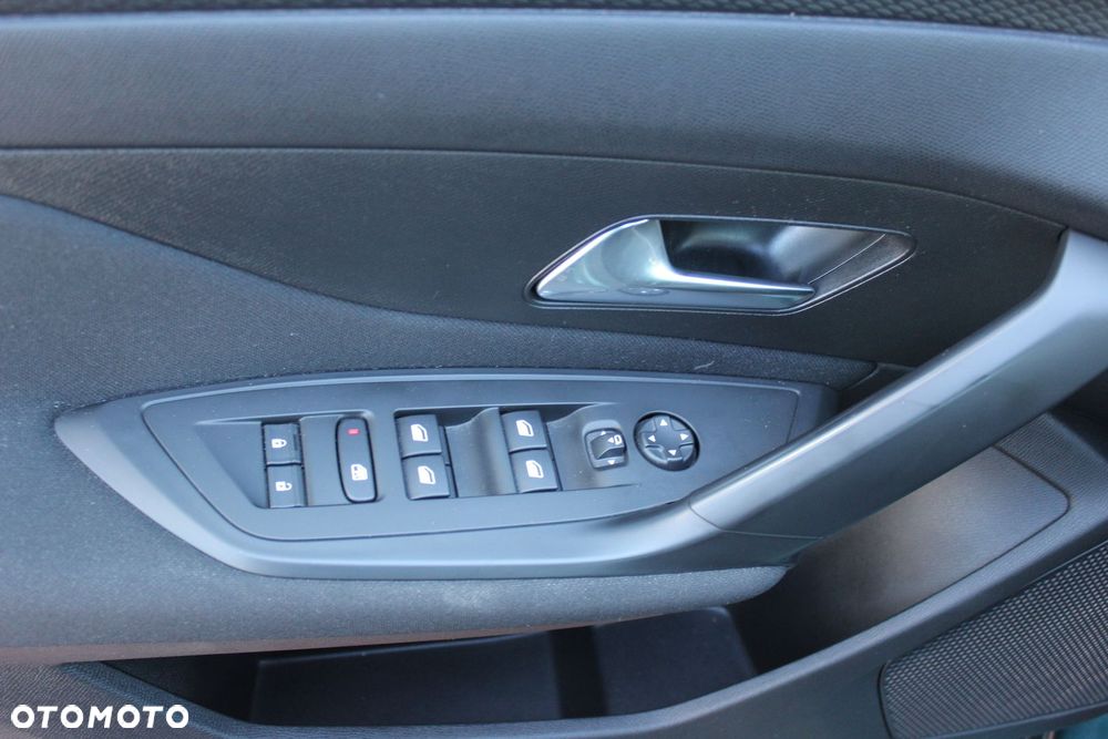 Peugeot 308 - 16