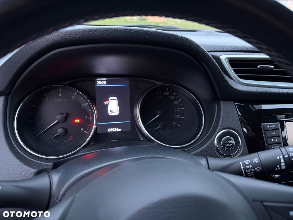 Nissan Qashqai 1.3 DIG-T N-Connecta - 23