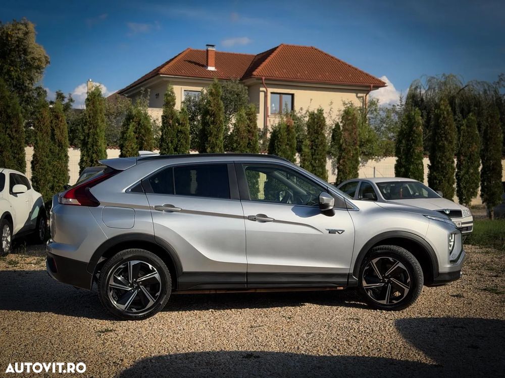 Mitsubishi Eclipse-Cross PHEV Intense+ Black - 3