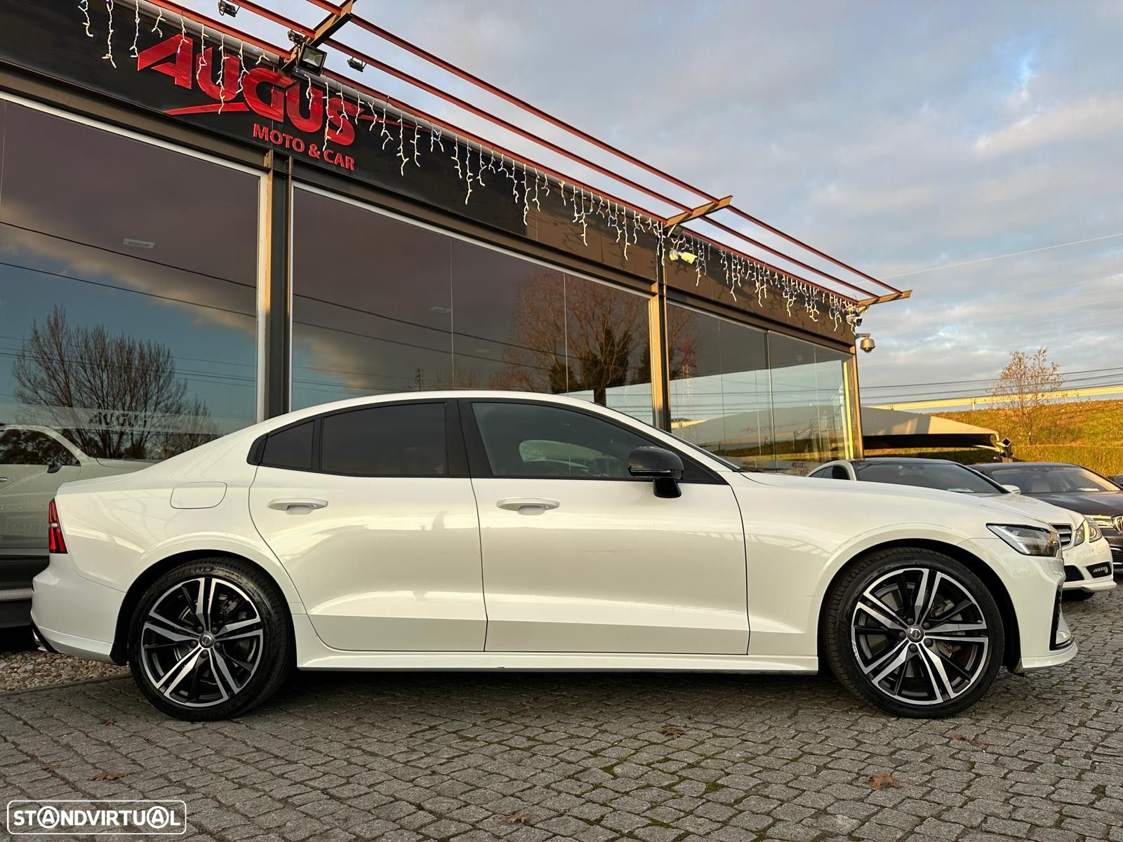 Volvo S60 2.0 T8 PHEV R-Design AWD - 2