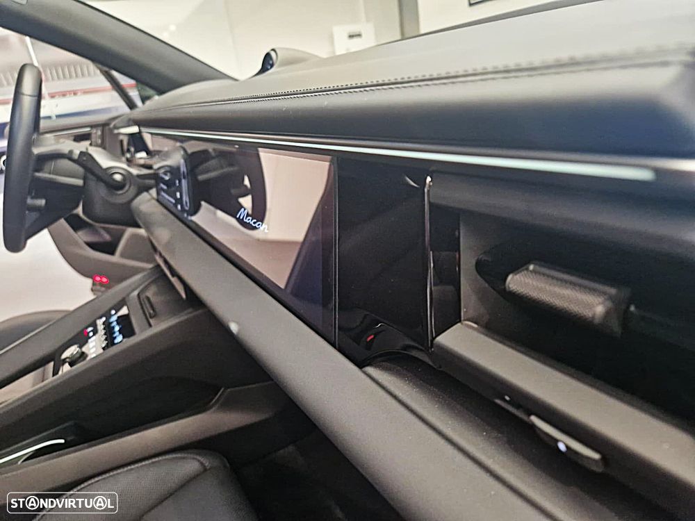 Porsche Macan Electric 4 - 27