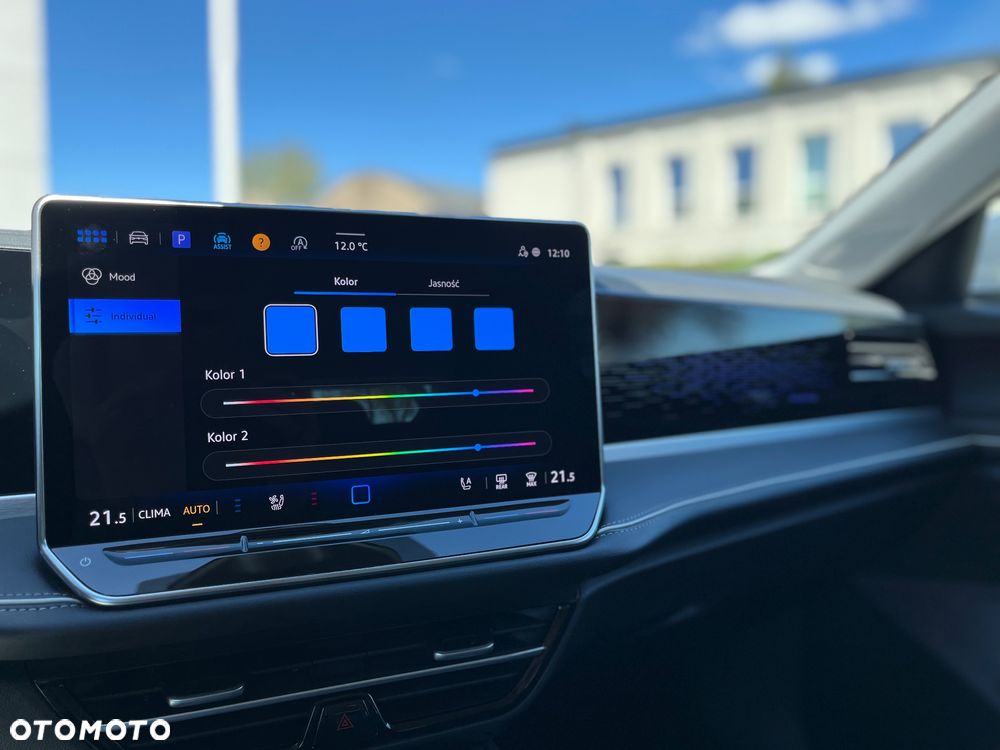 Volkswagen Passat - 13