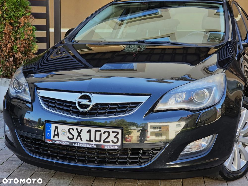 Opel Astra 1.6 Turbo 150 Jahre - 7