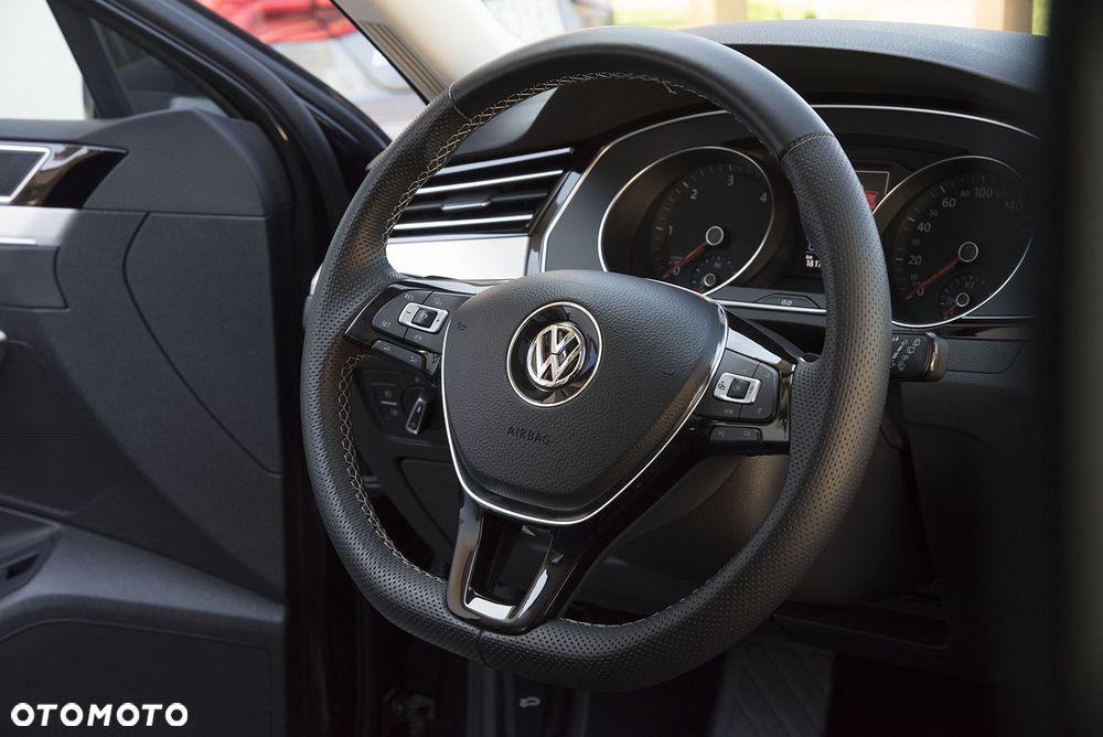 Volkswagen Passat 2.0 TDI BMT Highline DSG7 - 19