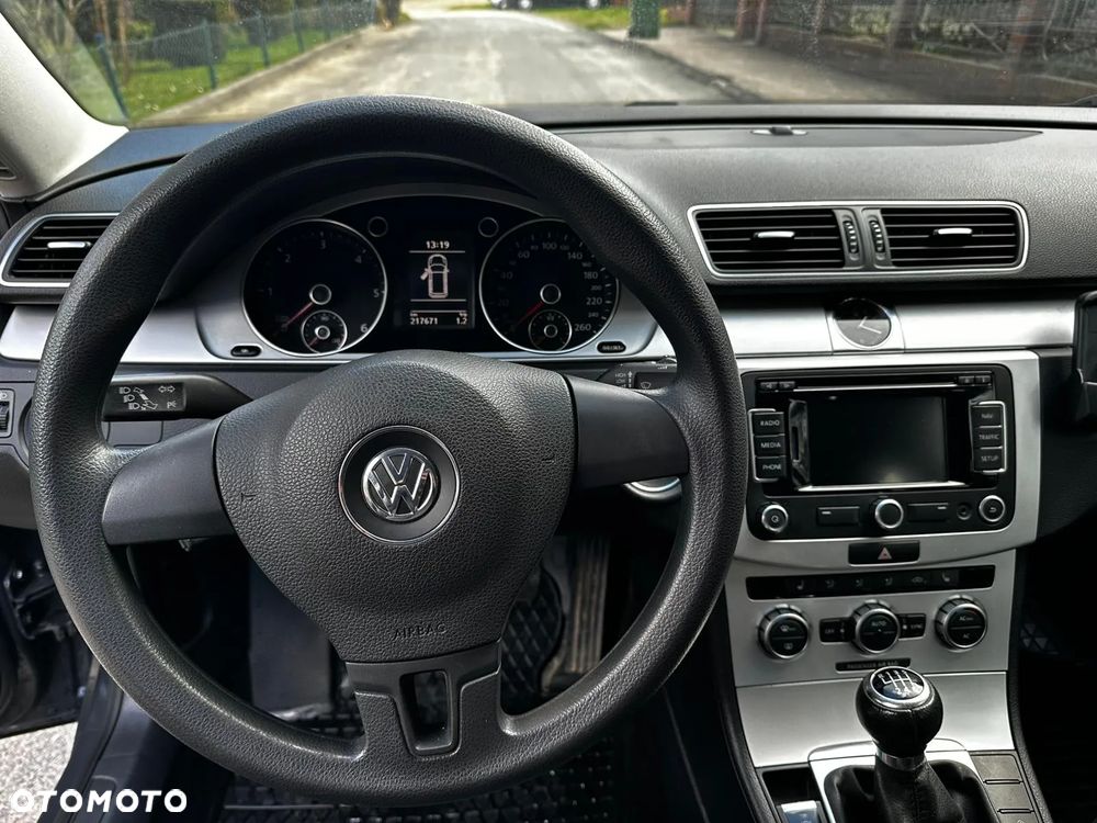 Volkswagen Passat - 6