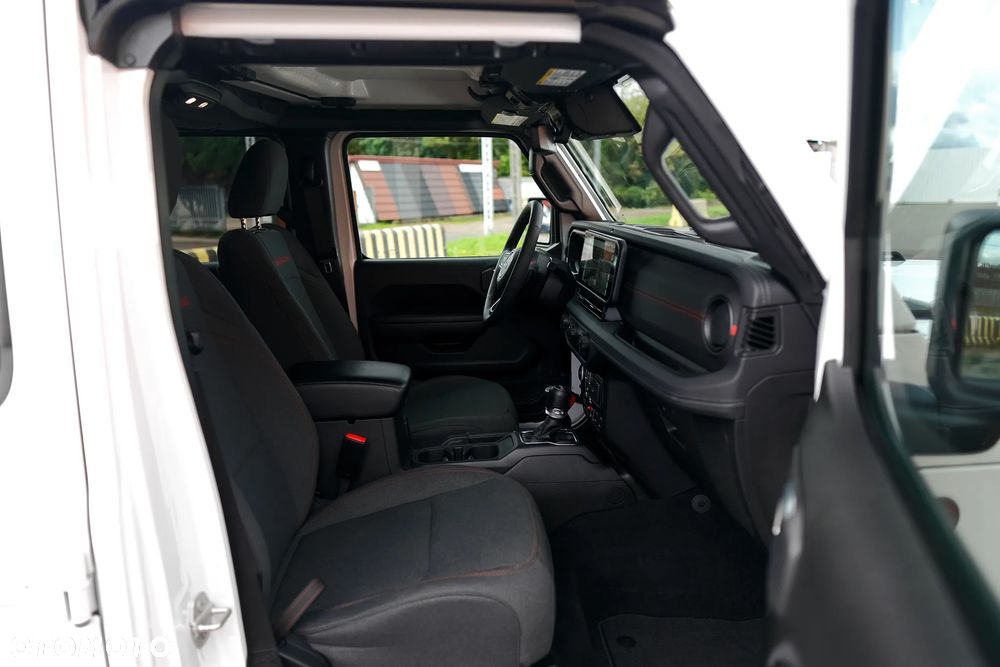 Jeep Wrangler - 17