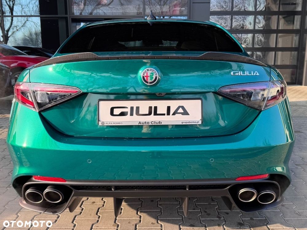 Alfa Romeo Giulia - 8